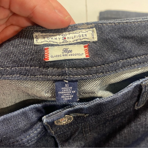 Tommy Hilfiger Hope Classic Rise & Bootcut Embroidered Back Pocket Jeans Size 16 - Picture 11 of 13